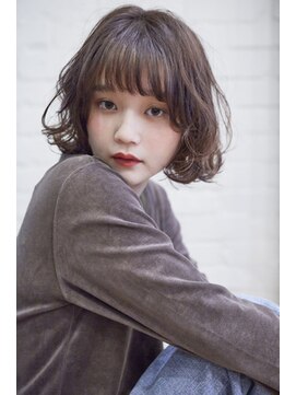 ラレイ(Lalei) 表参道駅/青山　大人かわいいエッジショート　辻幸奈