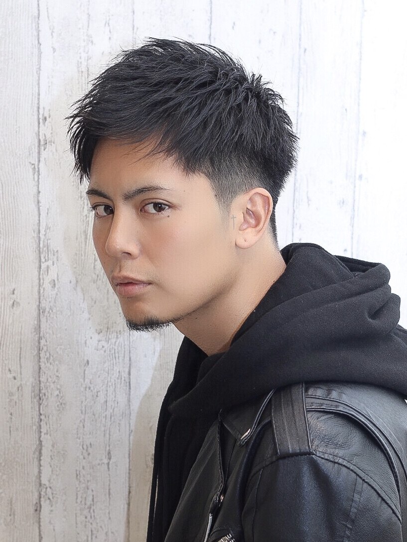 黒髪アップバング刈り上げショート【短髪ツーブロック】：L047820363