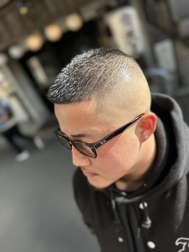 イナセパーラー(INASE PARLOR) バズカットスキンフェード