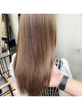 ルート 南堀江(route) 艶ベージュ