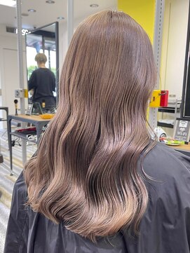 アフューズバイストゥー(Vfuse by StueW) 艶髪レイヤーロング/アッシュベージュ ［岡山][倉敷][水島］