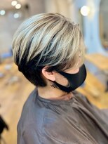 華(HANA)&nbsp;毛流れセンターパート