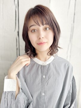 ビアンコドゥーエ(bianco due) ツヤ感ゆるふわミックスカール