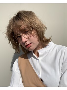 ペネロープ(Penelope) 【新宿】ショートウルフ顔周りレイヤー20代30代40代似合わせ