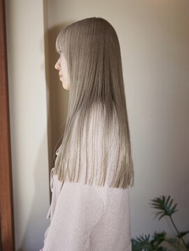 モノリス(MONOLITH.) long・ブロンドベージュ