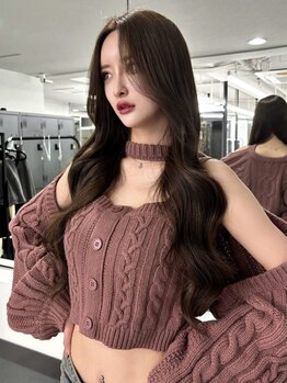 HOMIE'S CUT SHOPの写真/女性のヘアチェンジもおまかせください!経験豊富なスタイリストがマンツーマンで施術します。