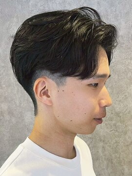 エリマ 横浜西口(elima) 横浜メンズカットフェザーパーマニュアンスパーマセンターパート