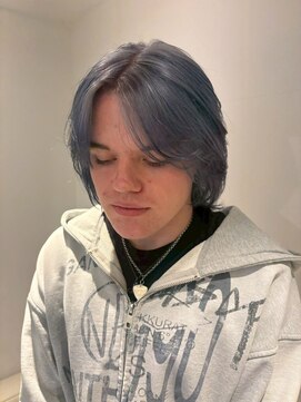 ベレーザ 渋谷(BELEZA) 17466ネイビーブルーシルバーアッシュセンターパートウルフ