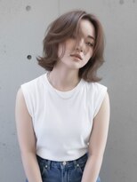 ヘアサロンM 新宿 くびれ/レイヤー/切りっぱなしボブ/新宿/ミルクティーベージュ