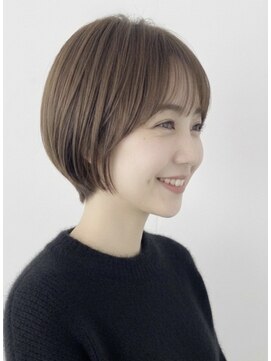 レウナ 外苑前(Reuna) 30代40代大人可愛いショートボブ　大人ショート　ひし形