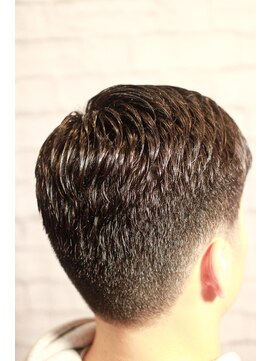 銀座マツナガ 新宿野村ビル店 綺麗な毛ながれは魅力を引き立てる