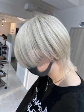 アクト(ACT) ハイトーンカラー/マッシュウルフ/ホワイトヘア/ウルフショート