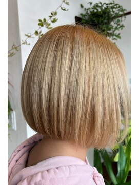 ヘアーサロン プアメリア(Puamelia) ハイトーンブリーチ大人可愛いストレートうるホワイトブロンド