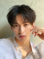 短すぎる髪が苦手な男性のショート！動きのあるセンターパート