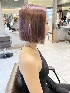 トルネード(TORNADO) 海外へア 外国人風 ピンクグレージュ 切りっぱなしボブM416