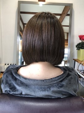 サトシオダクラ(SATOSHI ODAKURA) うる艶 前下がり 小顔効果