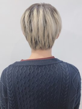 モリオフロムロンドン 松戸店(Morio from London) 【松戸 岩口】ハイトーン重ためマッシュショート