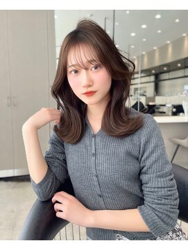 ロンド クラン 岡崎(Lond Clan) レイヤーカットで叶える、理想のスタイル革命