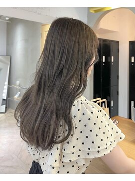 ローレン(LOREN) イメチェン/ホワイトブロンド/外ハネボブ/ワイドバング/栄/久屋