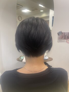 カットサロン ウシジマ(CUT SALON USHIJIMA) 【大人可愛いクールショート×アッシュブラウン】