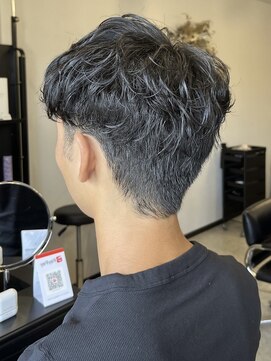 セジールへアメゾン(SAISIR HAIRMAISON) サーフカール/スパイキーショート/ブルーブラック/岡山