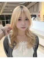 アクアオモテサンドウ(ACQUA omotesando)&nbsp;bハッシュカットロングレイヤーカットブロンドレイヤースタイル