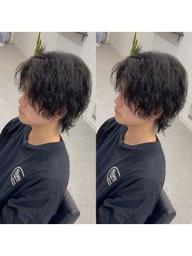 ブライト(BRIGHT) ツイストスパイラルパーマセンターパートウルフ