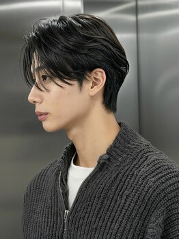 エッセンザ 梅田(ESSENZA)の写真/《当日予約OK》「顔の印象は眉毛で80%決まる!」眉毛もトータルでかっこよく◎清潔感と男らしさを演出。