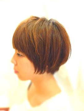 ゼン(ZEN) マッシュッ風ショートボブ