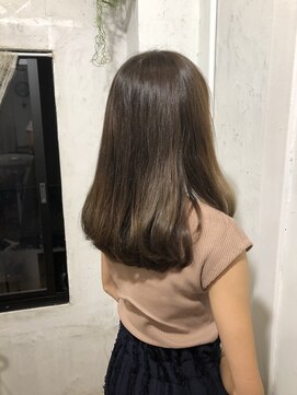 アンプレヴーアジュテ(Impre'vu ajoute) ブリーチなし!透明感くすみベージュグラデーション