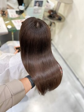 ラクレ(la cle') さら艶ロングスタイル[タイトストレート/ミルクチョコレート]