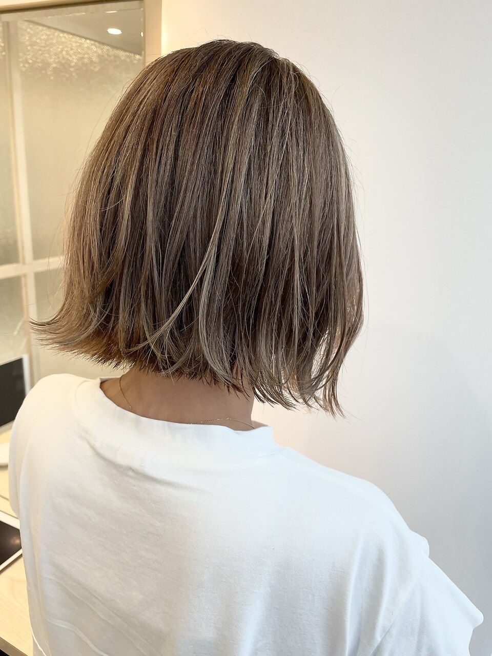 外ハネボブヘア×ハイライト：L130602076｜エレノア 梅田店