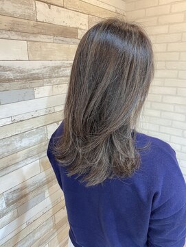 マーリャヘアー(mallia hair) くびれ外ハネセミロング