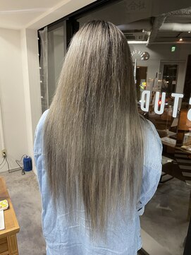 フツーロ 栄(FUTURO) ＃グレージュ＃エクステ付きカラー＃ギャル＃名古屋美容室