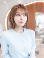 20代30代大人かわいい斜めバングデザインカラーシルキーベージュ