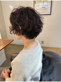 ショートボブ×くせ毛を活かした無造作パーマ