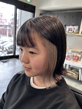 ノイ(noi) #noi_style 外はねボブ×グレージュイヤリング