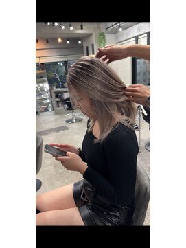 アポロ 横浜駅店(apollo) レイヤーボブハイライトブリーチレイヤーハイトーングレージュ