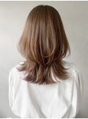 セミディホワイトグレージュこなれヘア斜めバング#240f0605