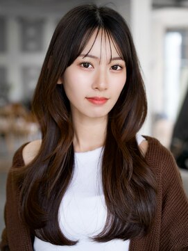 レノラ 本町(LENORA) ☆フェミニンロング大人かわいいぱっつん前髪レイヤーカット小顔