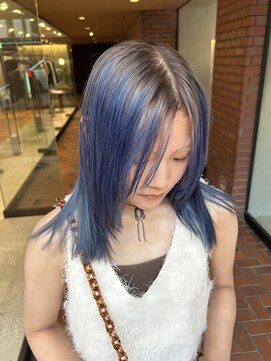 ノラ ヘアーサロン(NORA HAIR SALON) 【大久保】ブリーチ1回でつくるブルールーツカラー