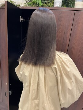 ザトエル 栄(THE TOEL) 髪質改善メテオカラーグレージュベージュロブミディアム