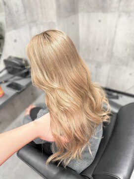 ノーン(NONE) ホワイトミルクティーカラー