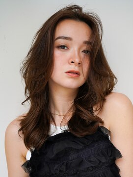 カフネ(cafne) ミディアムレイヤーカット/ウォームブラウン