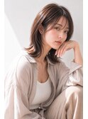 ミディアム20代30代ストレートレイヤー前髪なし前髪あり