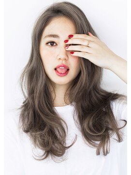 ヘアサロン ガリカ 表参道(hair salon Gallica) ☆ グレージュ ＆ 毛束感 ☆ 小顔ひし形シルエットセミロング ☆