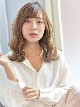 イリーブ(elieve) シアカラーで大人かわいい艶髪◇透明感×ゆるふわレイヤー