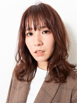 ボウ(BEAU) 上品をカジュアルにこなす！まろやかブラウンセミディ