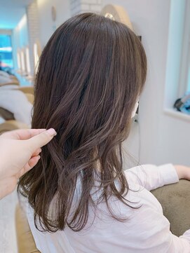 アドラーブル 長岡新保店(adorable) 大人かわいい♪レイヤースタイル☆透明感シアーアッシュブラウン