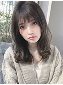 大人かわいいフェザーバング外ハネミディカーキベージュ吉祥寺